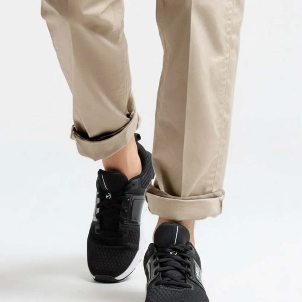 Nike sleek black